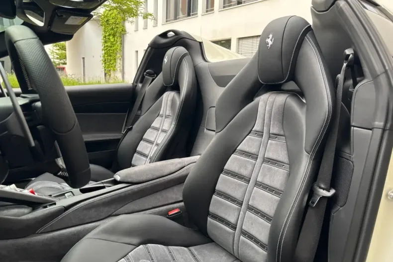 Ferrari 812 din 2022 cu 9.090 km - oferta FER110054 - foto 12