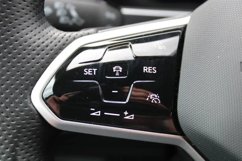 Volkswagen Tiguan din 2023 cu 46.000 km - oferta VOL110060 - foto 18