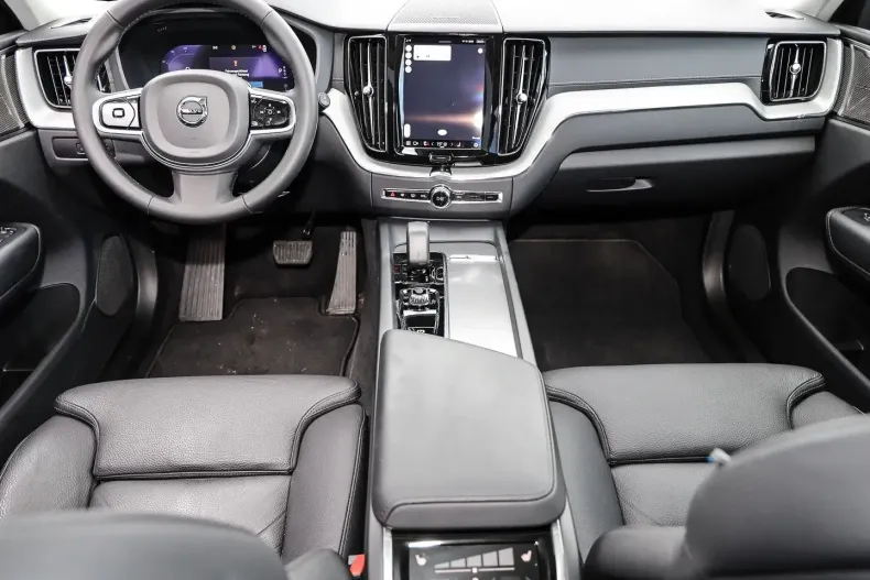 Volvo XC60 din 2023 cu 15.659 km - oferta VOL110062 - foto 5