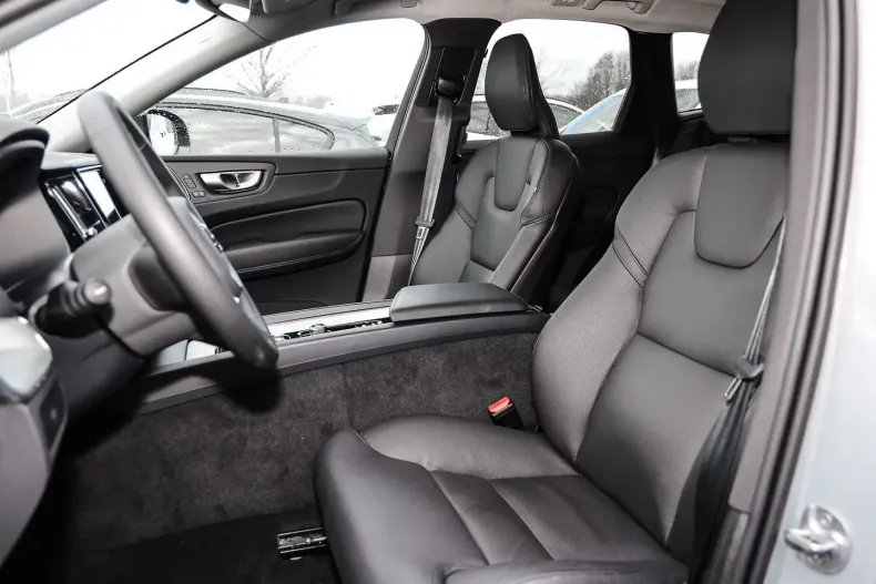 Volvo XC60 din 2023 cu 15.659 km - oferta VOL110062 - foto 7