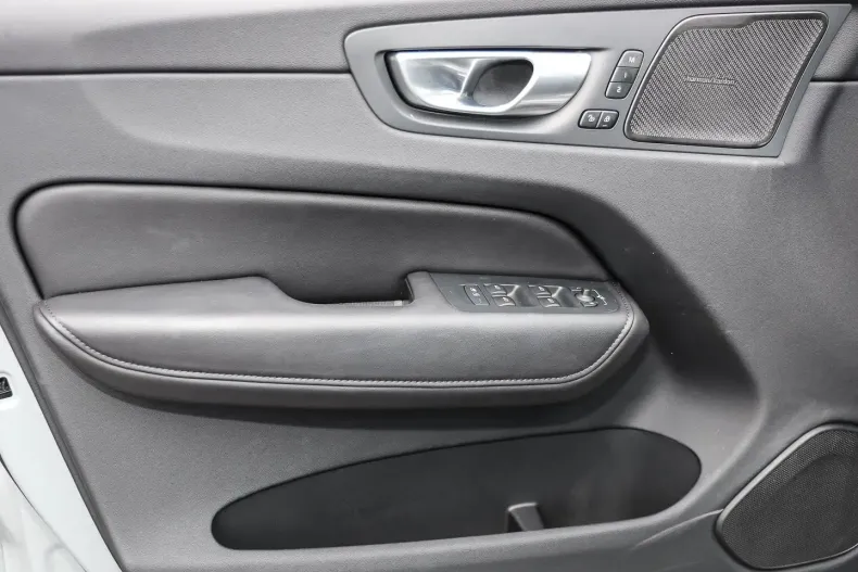 Volvo XC60 din 2023 cu 15.659 km - oferta VOL110062 - foto 10