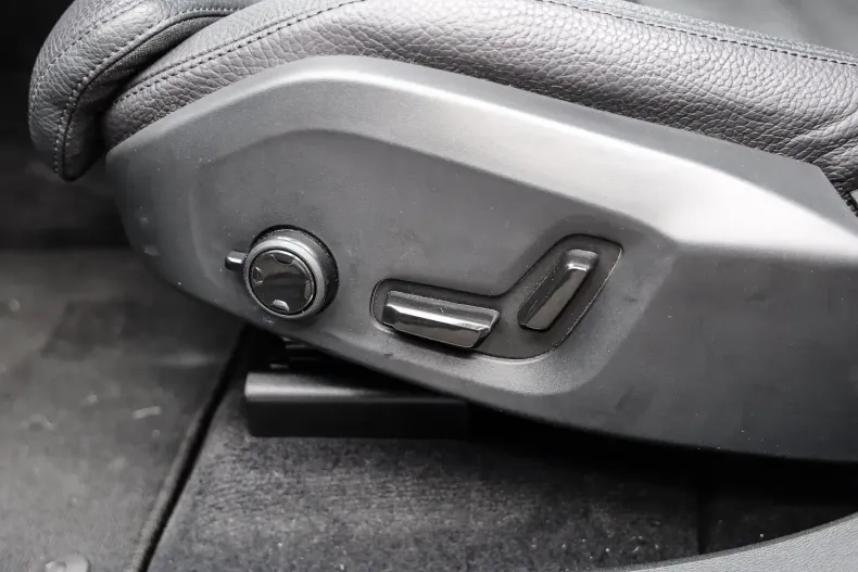 Volvo XC60 din 2023 cu 15.659 km - oferta VOL110062 - foto 12