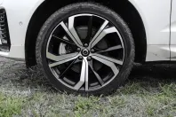 Volvo XC60 din 2023 cu 16.072 km - oferta VOL110063 - foto 3