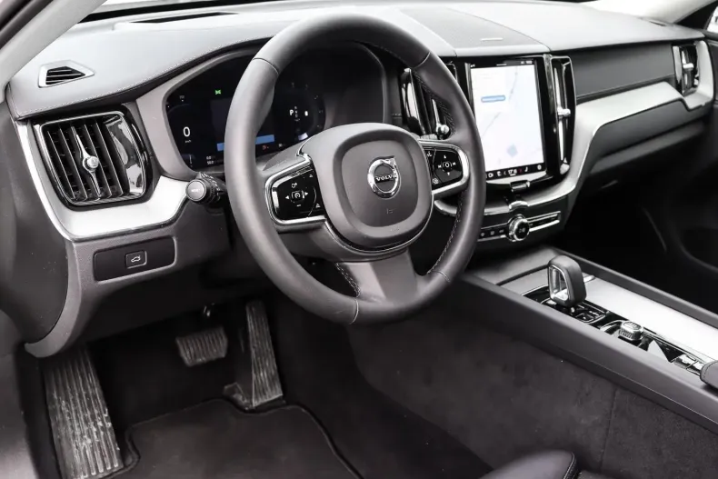 Volvo XC60 din 2023 cu 16.072 km - oferta VOL110063 - foto 4