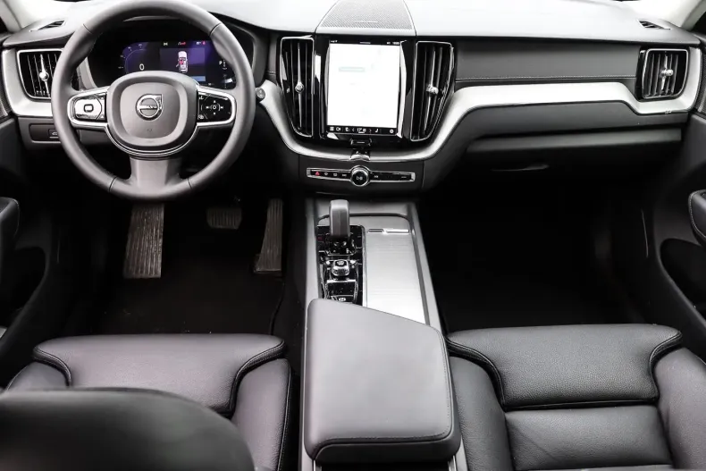 Volvo XC60 din 2023 cu 16.072 km - oferta VOL110063 - foto 5