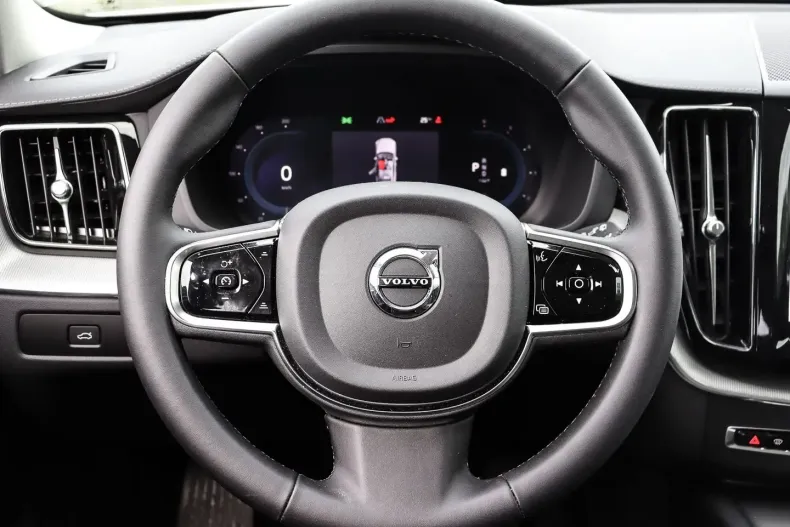 Volvo XC60 din 2023 cu 16.072 km - oferta VOL110063 - foto 6