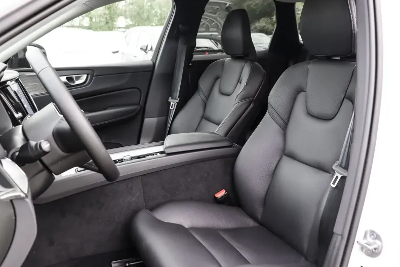 Volvo XC60 din 2023 cu 16.072 km - oferta VOL110063 - foto 7