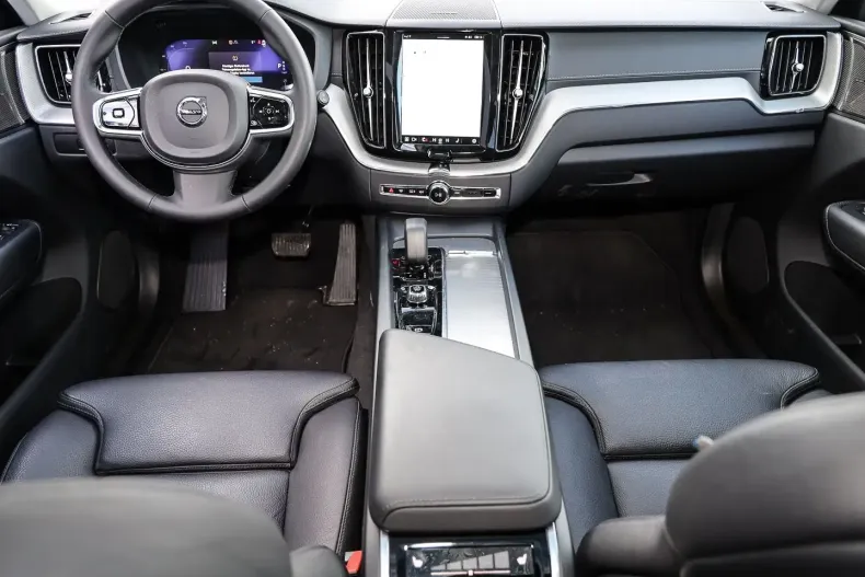 Volvo XC60 din 2023 cu 23.231 km - oferta VOL110064 - foto 5