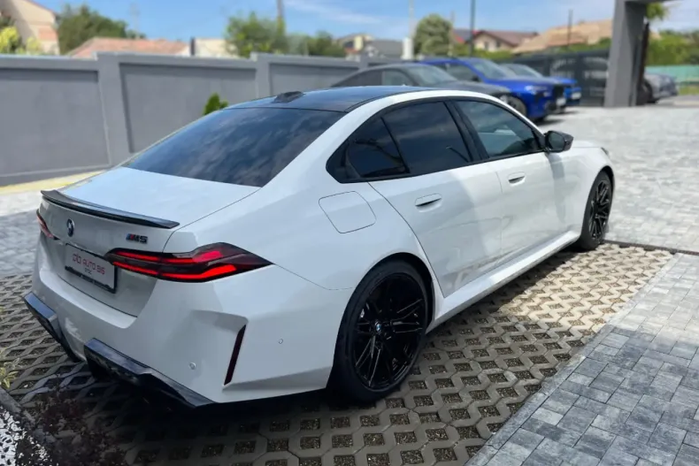 BMW M5 din 2025 cu 50 km - oferta BMW110073 - foto 8
