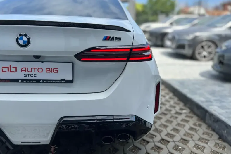 BMW M5 din 2025 cu 50 km - oferta BMW110073 - foto 10