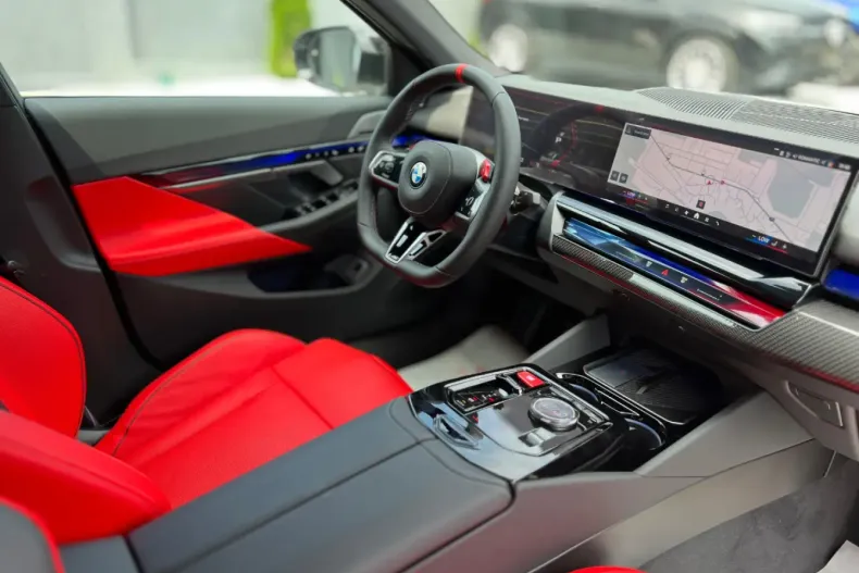 BMW M5 din 2025 cu 50 km - oferta BMW110073 - foto 33