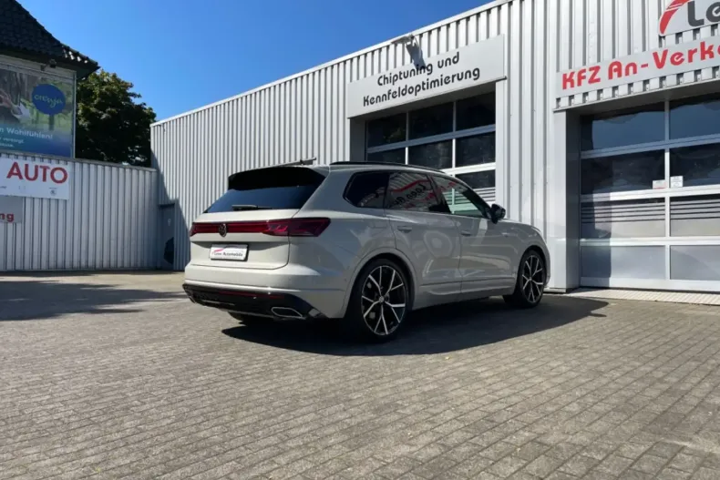 Volkswagen Touareg din 2024 cu 22.000 km - oferta VOL110077 - foto 5