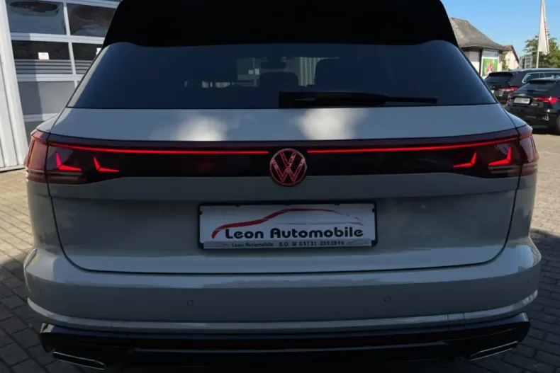 Volkswagen Touareg din 2024 cu 22.000 km - oferta VOL110077 - foto 7