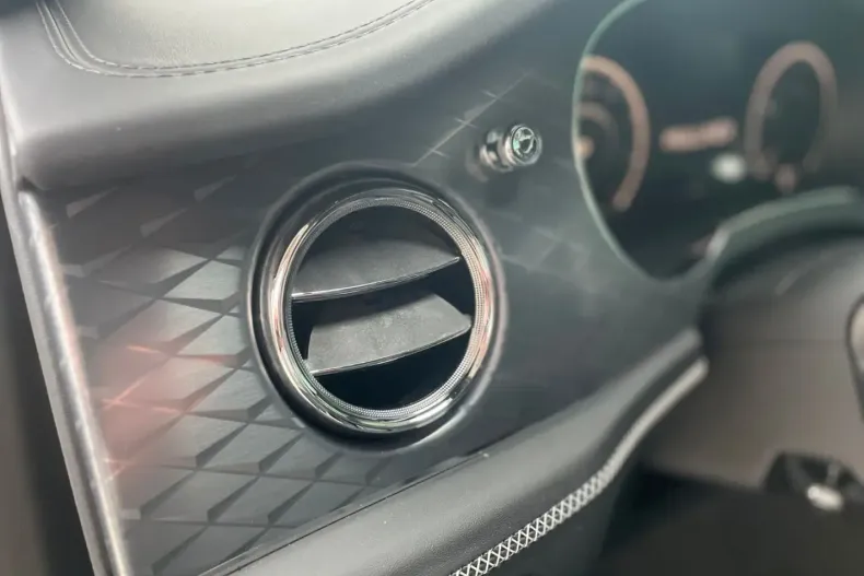 Bentley Bentayga din 2024 cu 9.500 km - oferta BEN110083 - foto 9