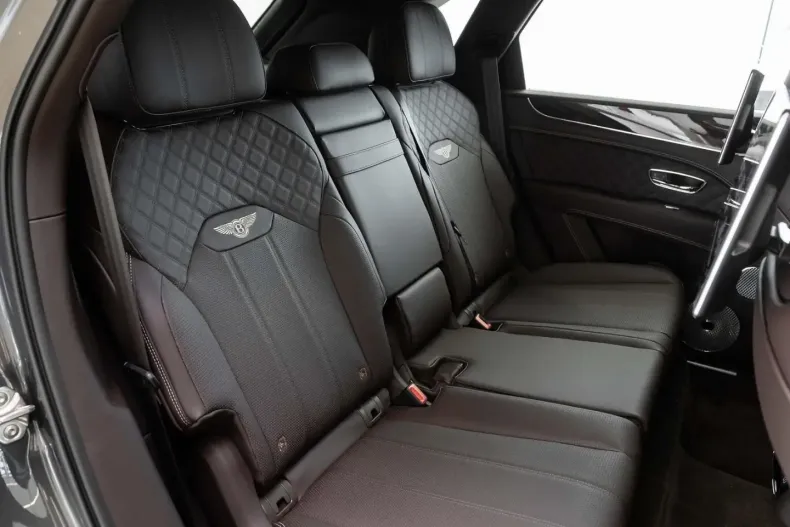 Bentley Bentayga din 2024 cu 9.900 km - oferta BEN110087 - foto 8