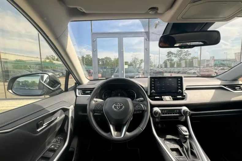 Toyota RAV4 din 2021 cu 65.437 km - oferta TOY110092 - foto 10