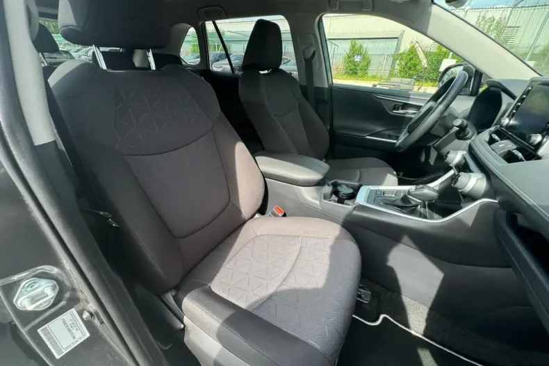 Toyota RAV4 din 2021 cu 65.437 km - oferta TOY110092 - foto 13