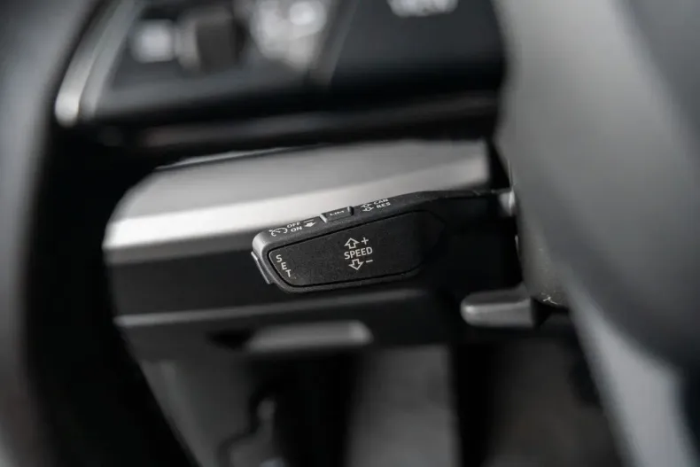 Audi Q8 din 2021 cu 20.999 km - oferta AUD110093 - foto 22