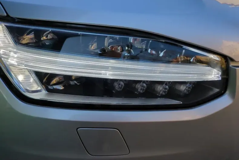 Volvo XC90 din 2021 cu 25.500 km - oferta VOL110098 - foto 27