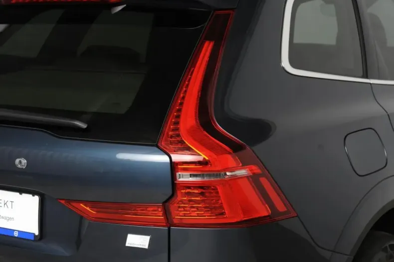 Volvo XC60 din 2021 cu 36.100 km - oferta VOL110099 - foto 8