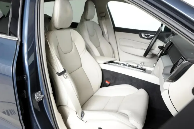 Volvo XC60 din 2021 cu 36.100 km - oferta VOL110099 - foto 12