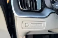 Volvo XC60 din 2020 cu 70.800 km - oferta VOL110100 - foto 23