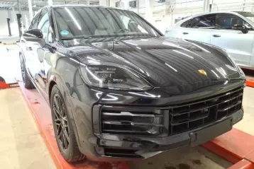 Porsche Cayenne din 2024 - oferta POR110101