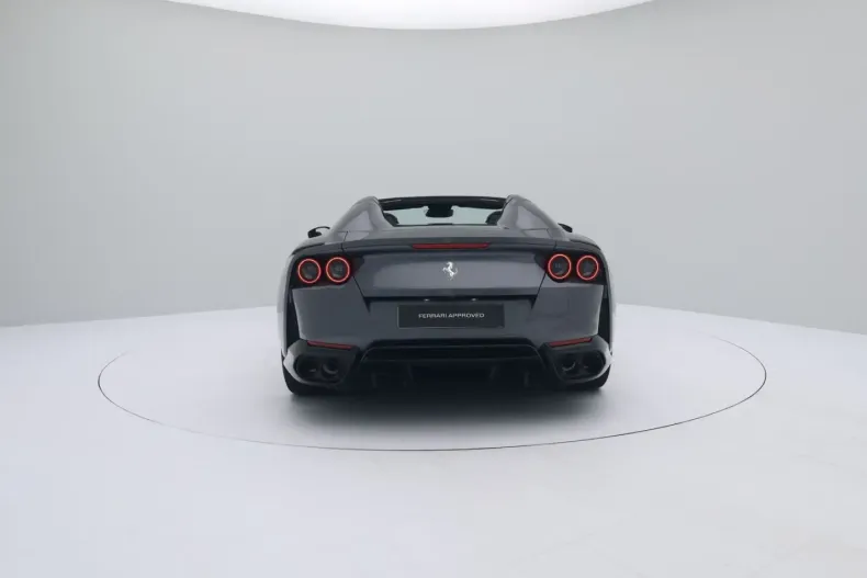 Ferrari 812 din 2022 cu 4.947 km - oferta FER110103 - foto 6