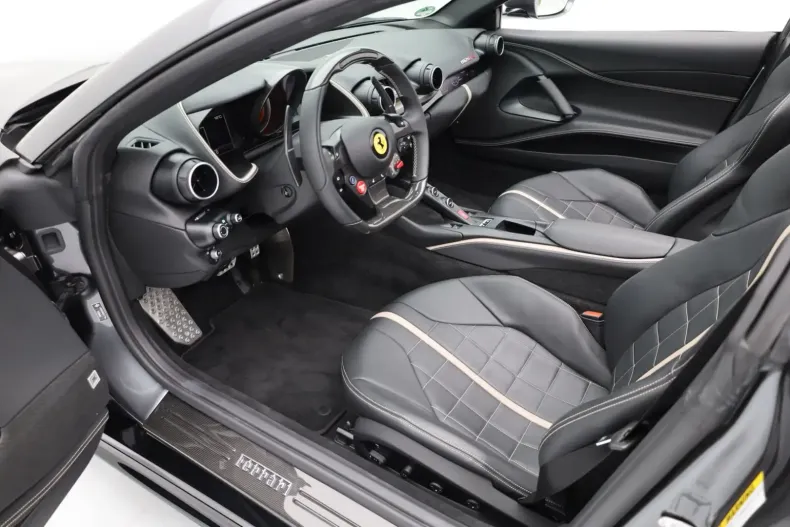 Ferrari 812 din 2022 cu 4.947 km - oferta FER110103 - foto 10