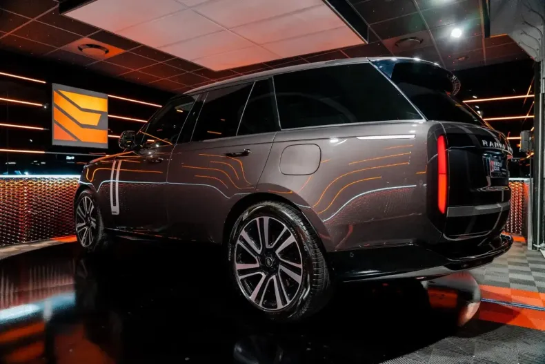 Land Rover Range Rover din 2023 cu 16.900 km - oferta LAN110111 - foto 3