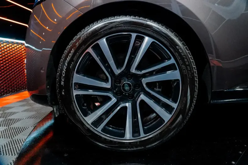 Land Rover Range Rover din 2023 cu 16.900 km - oferta LAN110111 - foto 9