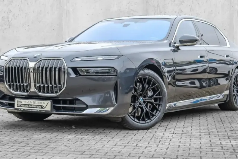 BMW 750 din 2024 cu 29.332 km - oferta BMW110113 - foto 1