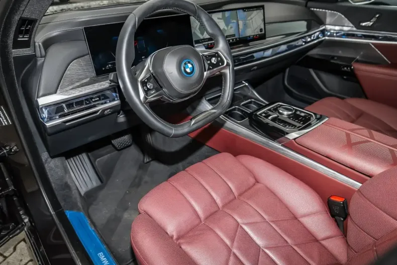 BMW 750 din 2024 cu 29.332 km - oferta BMW110113 - foto 3