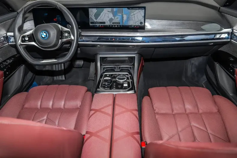 BMW 750 din 2024 cu 29.332 km - oferta BMW110113 - foto 4