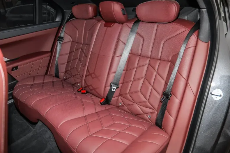 BMW 750 din 2024 cu 29.332 km - oferta BMW110113 - foto 8