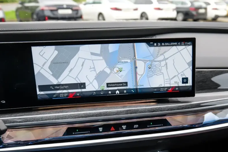 BMW 750 din 2024 cu 29.332 km - oferta BMW110113 - foto 12