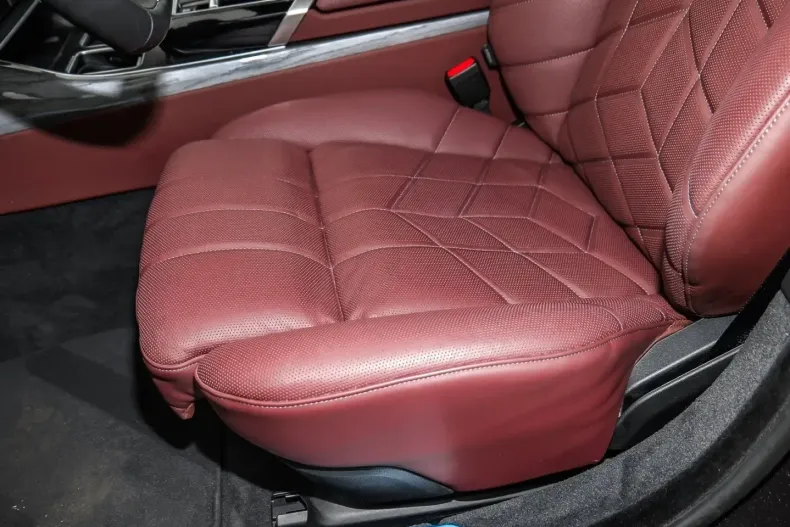 BMW 750 din 2024 cu 29.332 km - oferta BMW110113 - foto 16