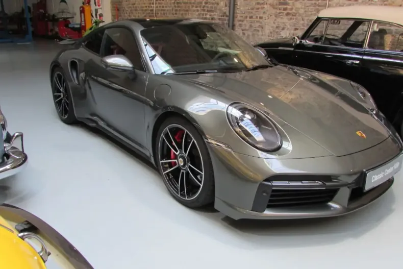 Porsche 992 din 2022 cu 14.500 km - oferta POR110116 - foto 2