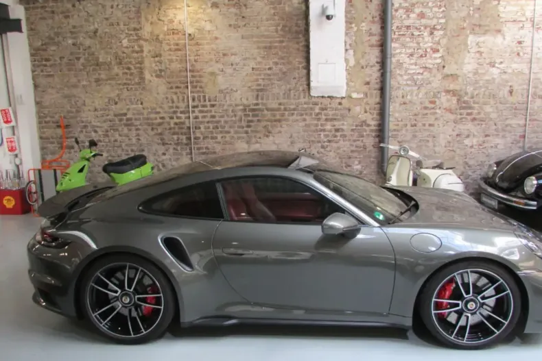 Porsche 992 din 2022 cu 14.500 km - oferta POR110116 - foto 3