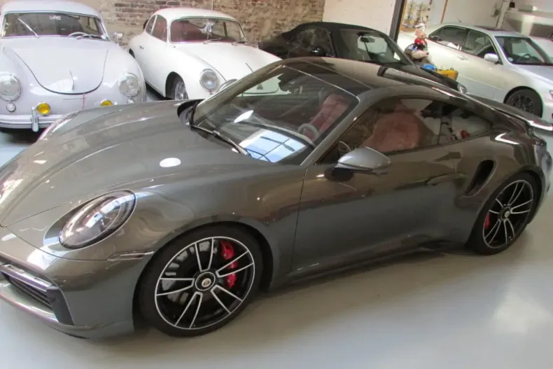 Porsche 992 din 2022 cu 14.500 km - oferta POR110116 - foto 7