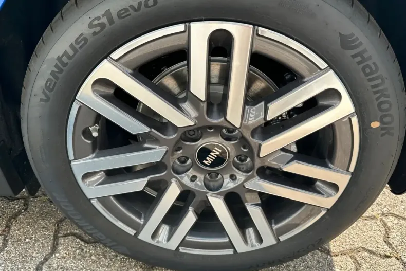 MINI Cooper din 2024 cu 4.900 km - oferta MIN110126 - foto 27