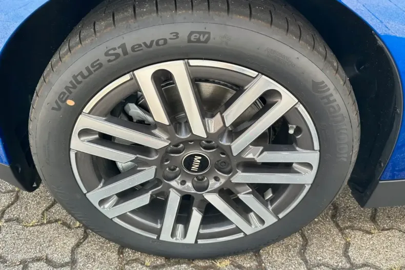 MINI Cooper din 2024 cu 4.900 km - oferta MIN110126 - foto 28