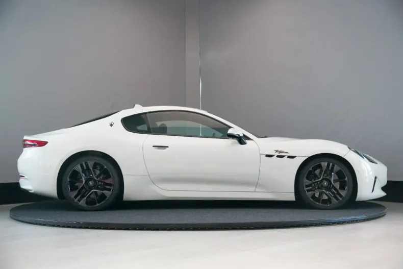 Maserati Granturismo din 2024 cu 13.000 km - oferta MAS110130 - foto 4