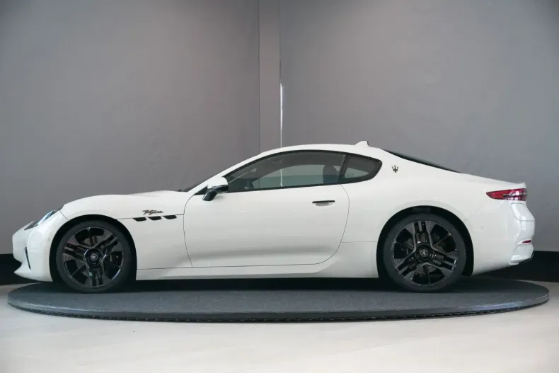 Maserati Granturismo din 2024 cu 13.000 km - oferta MAS110130 - foto 8