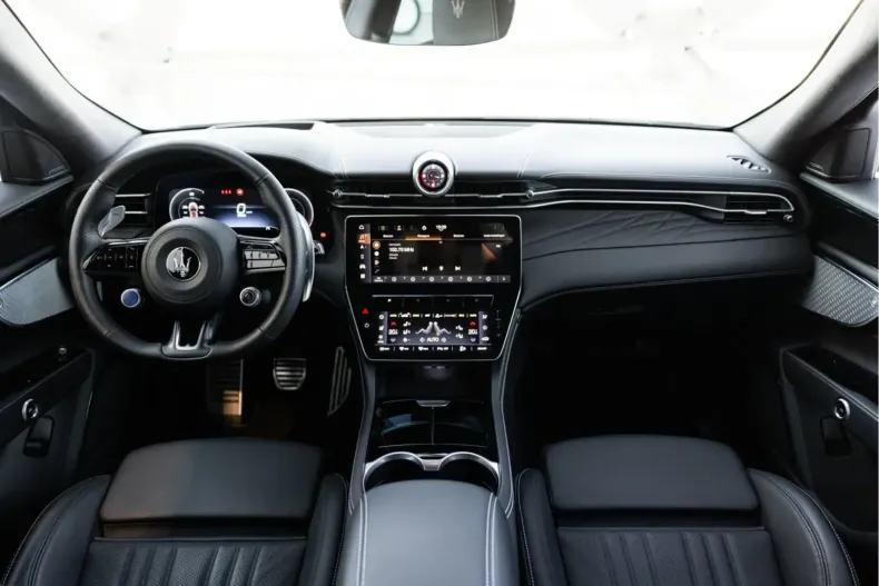 Maserati Grecale din 2024 cu 8.000 km - oferta MAS110133 - foto 9