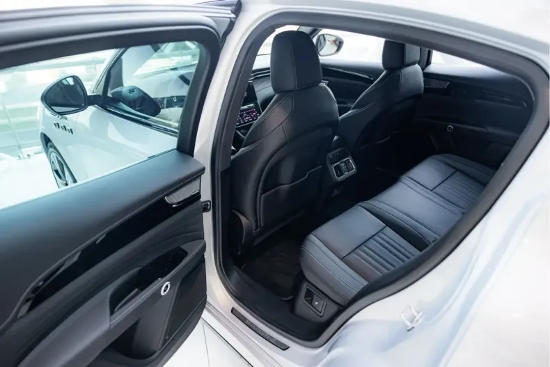 Maserati Grecale din 2024 cu 8.000 km - oferta MAS110133 - foto 13