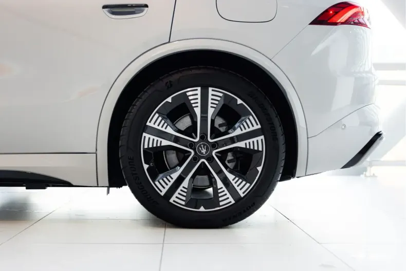 Maserati Grecale din 2024 cu 8.000 km - oferta MAS110133 - foto 18