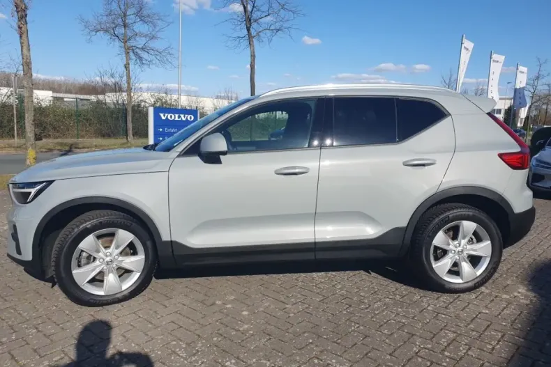 Volvo XC40 din 2023 cu 16.245 km - oferta VOL110135 - foto 5