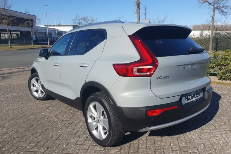 Volvo XC40 din 2023 cu 16.245 km - oferta VOL110135 - foto 6
