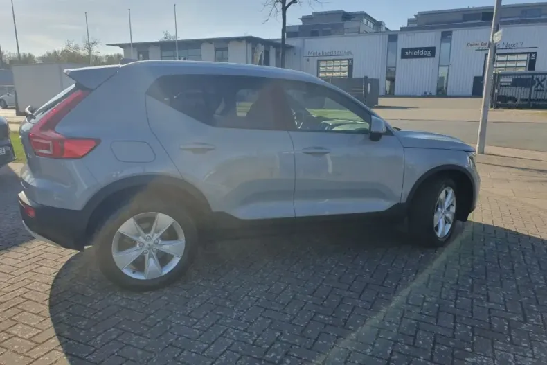 Volvo XC40 din 2023 cu 16.245 km - oferta VOL110135 - foto 9